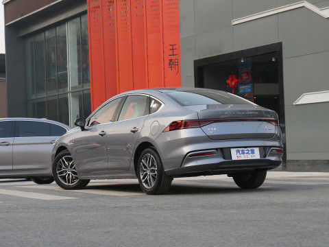 National VI BYD QIN PLUS 2021 EV DM-I 55KM 1.5L 81kW 4 درب 5 صندلی سدان