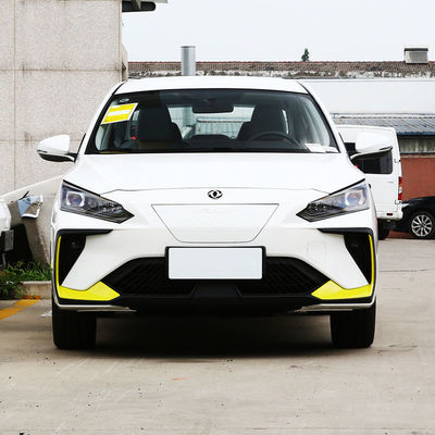 دونگ فنگ E70 تاکسی الکتریکی چینی برای سوار شدن آنلاین زندگی باتری 400KM
