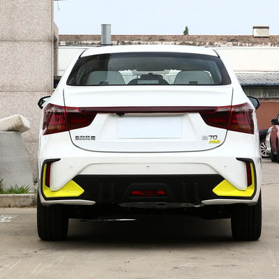 دونگ فنگ E70 تاکسی الکتریکی چینی برای سوار شدن آنلاین زندگی باتری 400KM