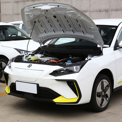 دونگ فنگ E70 تاکسی الکتریکی چینی برای سوار شدن آنلاین زندگی باتری 400KM