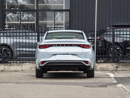 جیلی امگرند L HiP PHEV سدان 1.5T موتور دامنه جامع 1300KM