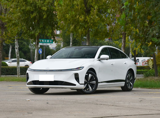 Chang'an A07 Sedan EV و Reev دو ترکیب عمر باتری 515 کیلومتر (EV) و 1200 کیلومتر (1.5T موتور Reev)