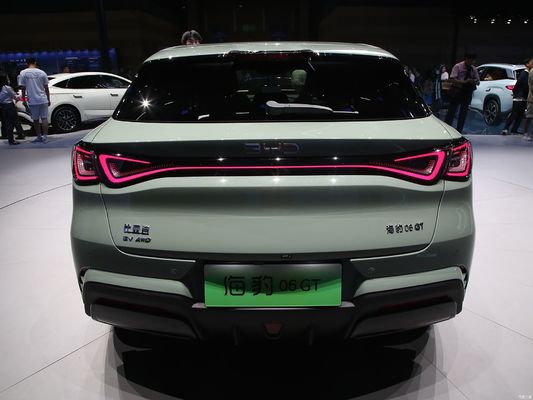 25 BYD Seal06GT، با دامنه 505KM-605KM، با چهار چرخ محرک و دو چرخ محرک با دو سیستم.