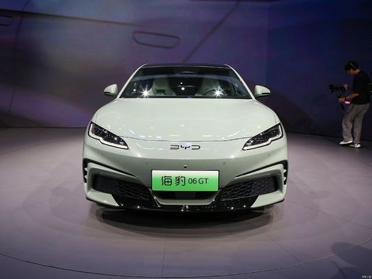 25 BYD Seal06GT، با دامنه 505KM-605KM، با چهار چرخ محرک و دو چرخ محرک با دو سیستم.