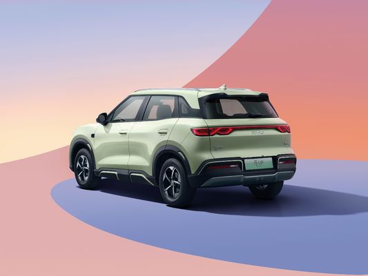 2025 BYD Yuan UP. دارای ویژگی های رانندگی هوشمند جدید است. محدوده الکتریکی خالص 301KM-401KM. بهترین ارزش برای پول