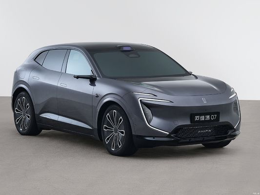 چانگان آواتار 07 یک مارک جدید با کیفیت بالا است که به طور مشترک توسط CATL، هواوی و Chang'an Automobile ایجاد شده است.که باعث می شه که مقرون به صرفه ترین درایو هوشمند باشه