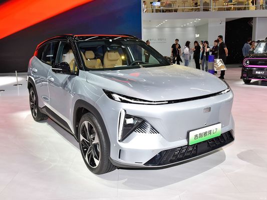 جیلی گلکسی L7، با موتورهای 1.5L و 1.5T، با یک محدوده ترکیبی از 1370 کیلومتر و یک محدوده الکتریکی خالص 115 کیلومتر. یک SUV هیبریدی پلاگین مقرون به صرفه است.
