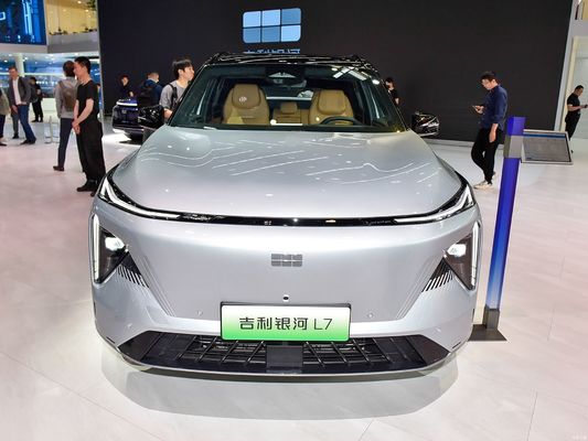 جیلی گلکسی L7، با موتورهای 1.5L و 1.5T، با یک محدوده ترکیبی از 1370 کیلومتر و یک محدوده الکتریکی خالص 115 کیلومتر. یک SUV هیبریدی پلاگین مقرون به صرفه است.