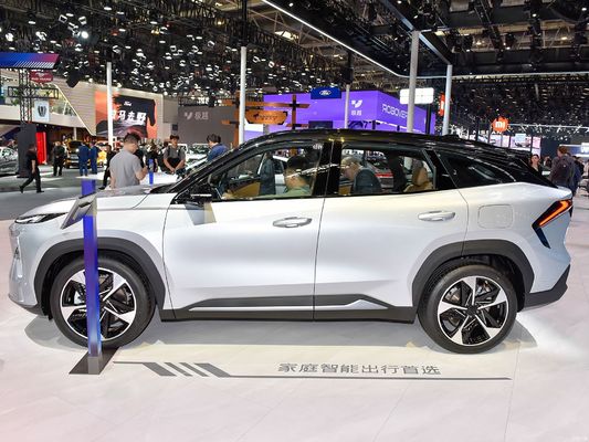جیلی گلکسی L7، با موتورهای 1.5L و 1.5T، با یک محدوده ترکیبی از 1370 کیلومتر و یک محدوده الکتریکی خالص 115 کیلومتر. یک SUV هیبریدی پلاگین مقرون به صرفه است.